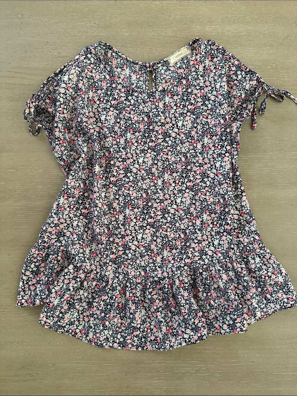 Floral Short Sleeve Peplum Blouse Navy Soprano size 16 girls, cold shoulder